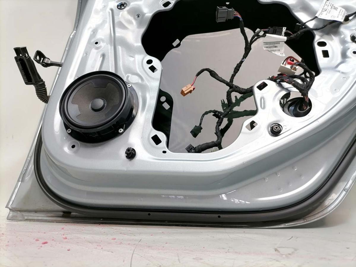 VW Passat B9 original Tür hinten rechts LM7P Oyster Silver Kombi Variant Rohbau Bj.2024